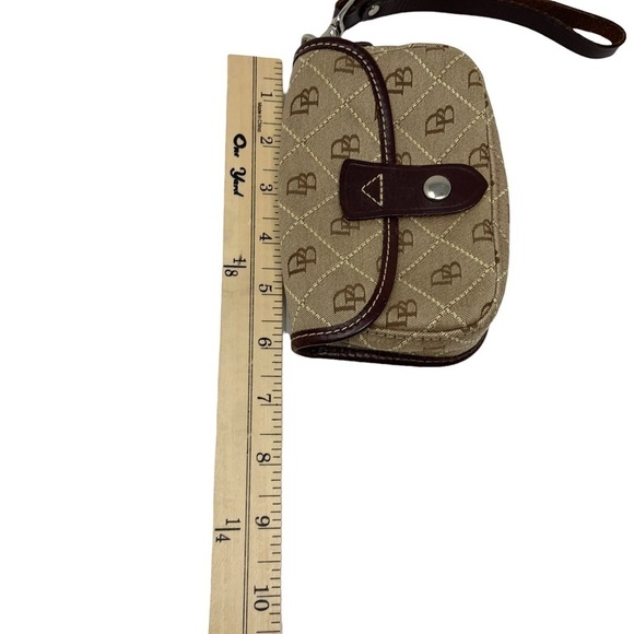 Dooney Bourke Monogram Wristlet Brown USA - Picture 7 of 11